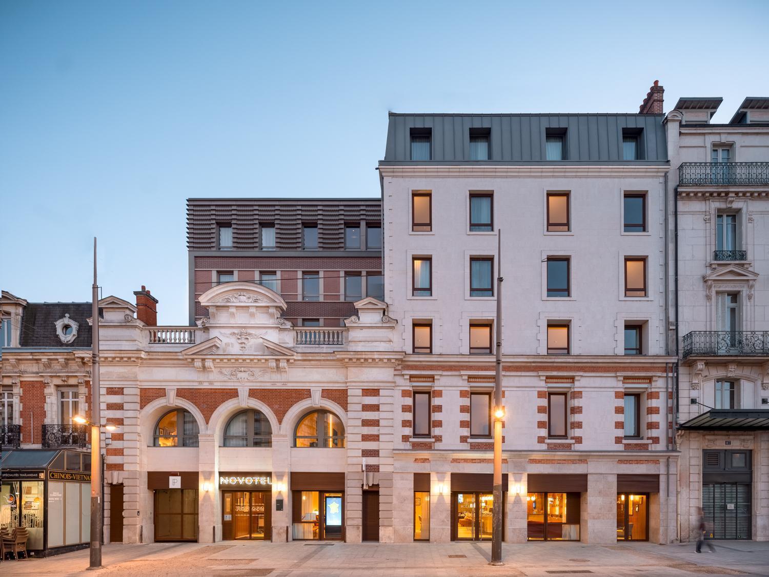 Novotel Orleans Centre Gare Экстерьер фото