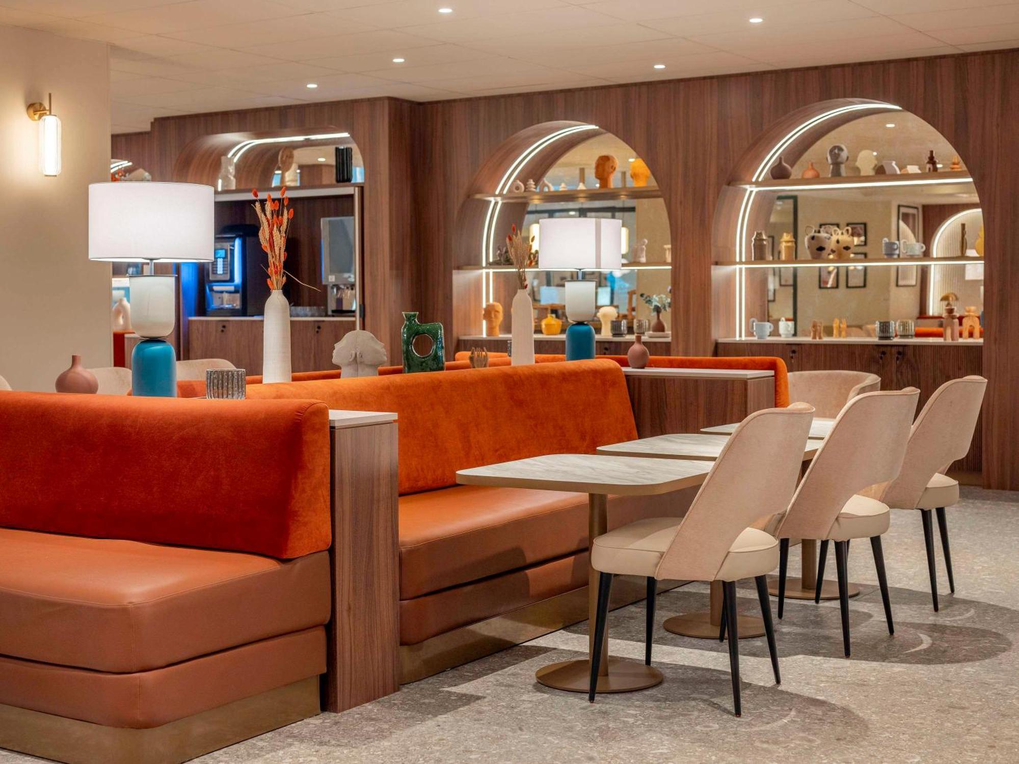 Novotel Orleans Centre Gare Экстерьер фото