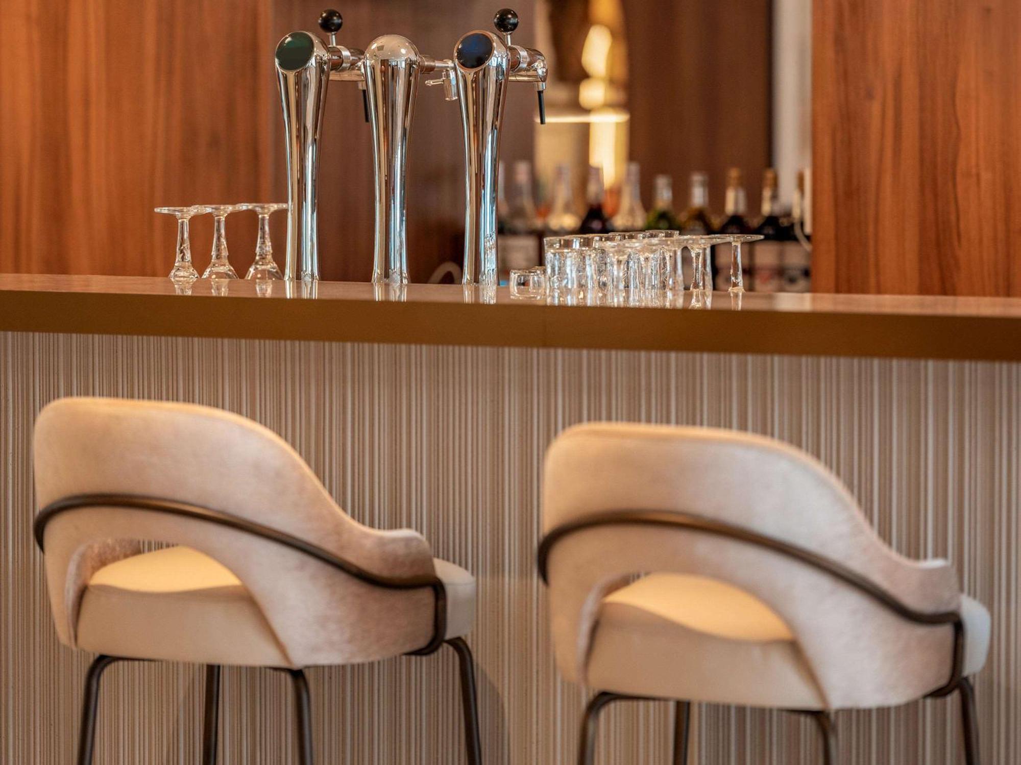 Novotel Orleans Centre Gare Экстерьер фото