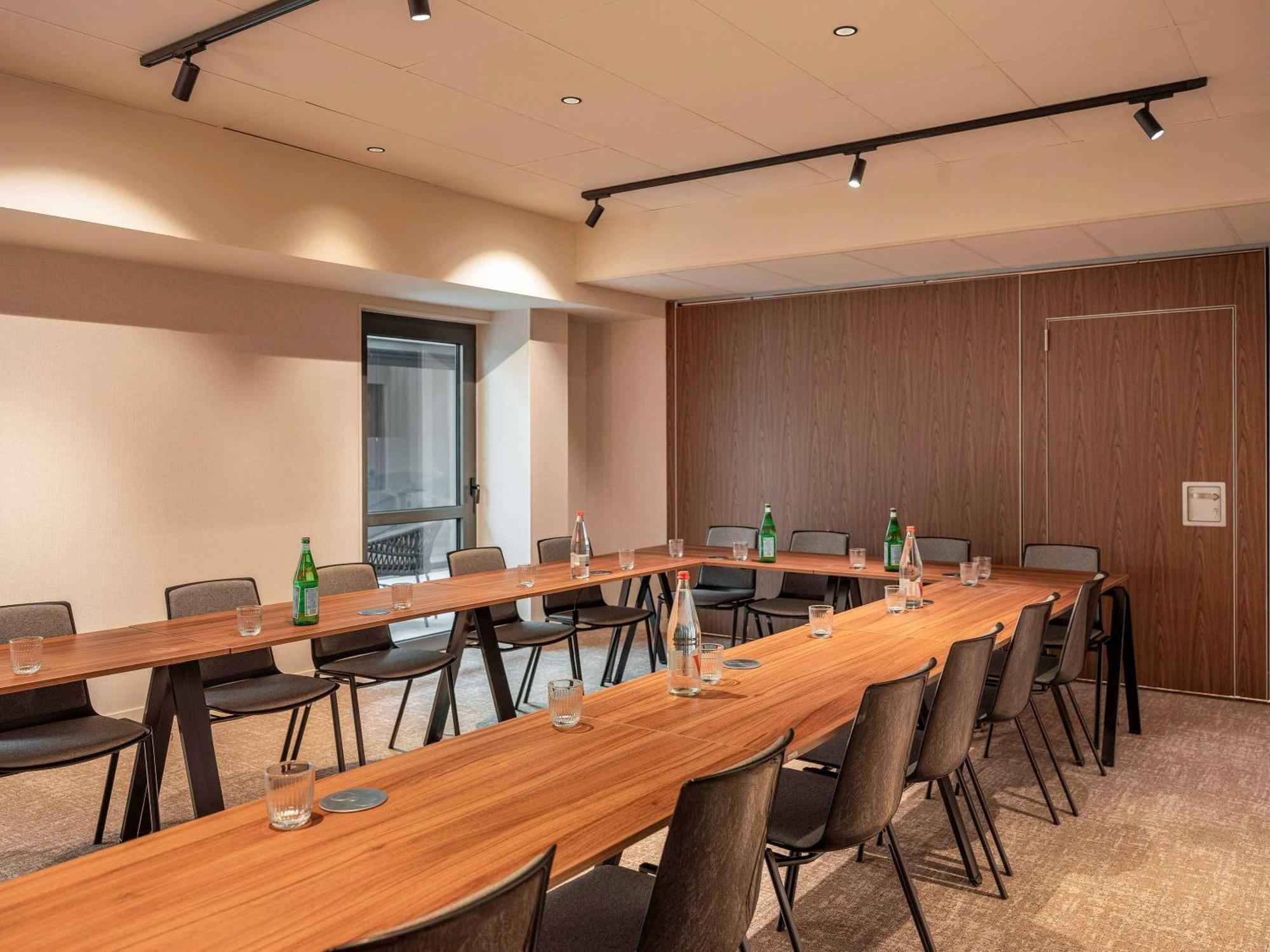 Novotel Orleans Centre Gare Экстерьер фото